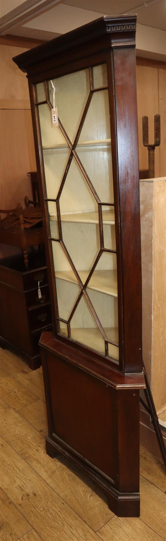 An Edwardian mahogany standing corner cabinet W.68cm